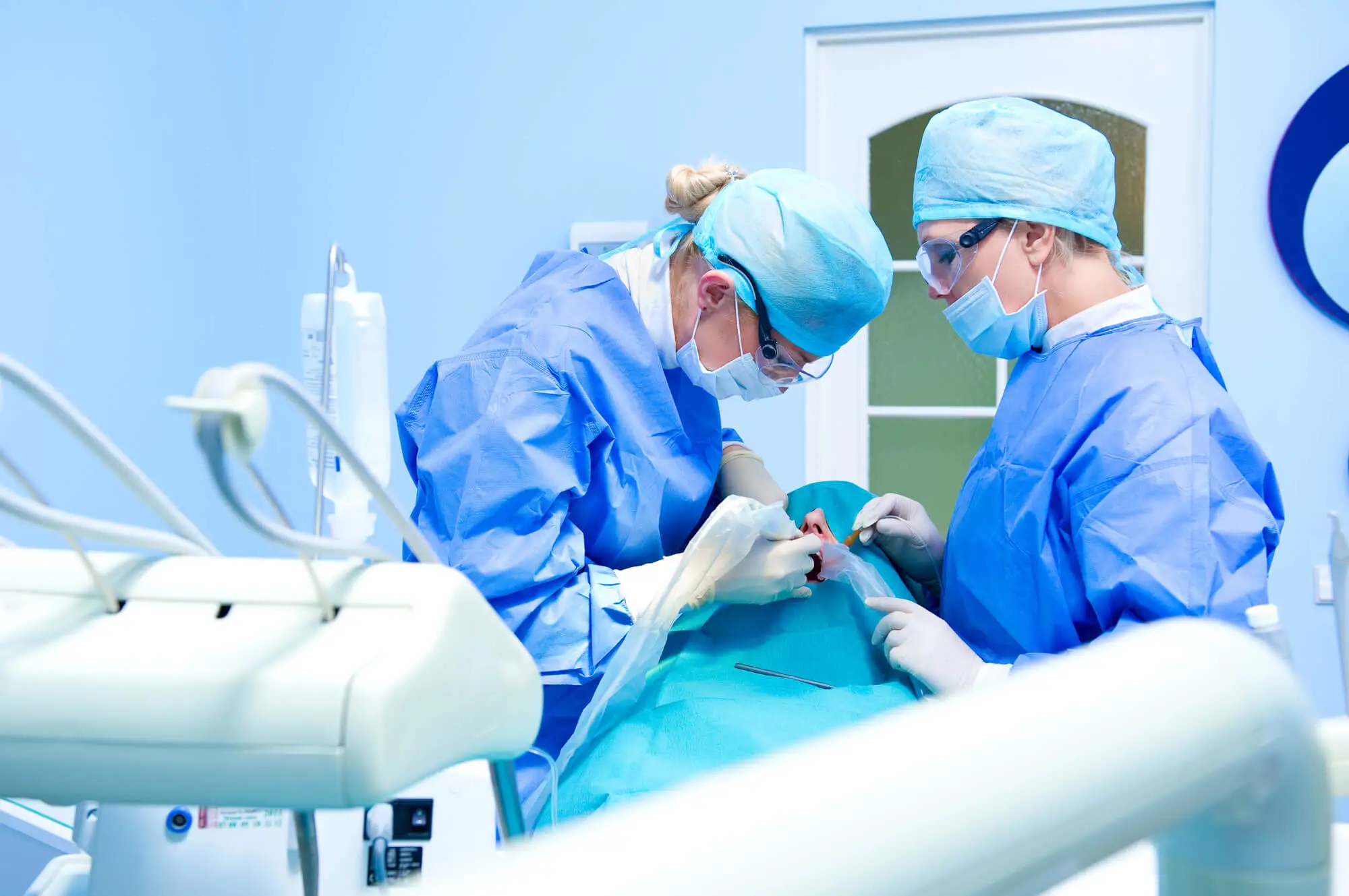 Questions-Before-Getting-Implants-in-Livonia-MI Questions Before Getting Implants in Livonia MI